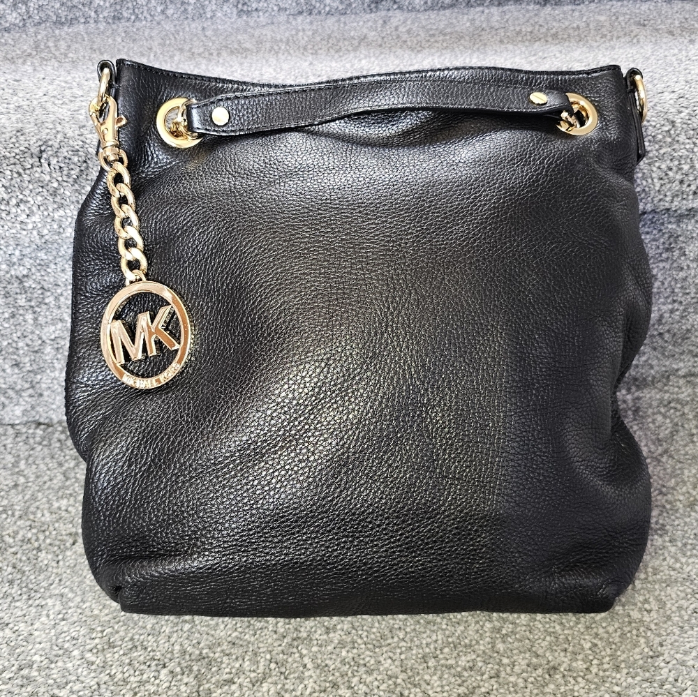 MICHAEL Michael Kors Black Shoulder Bag with Gold Chain Strap